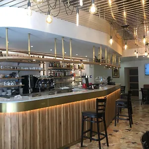 https://hotel-le-commerce-modane.hotels-rhonealpes.com